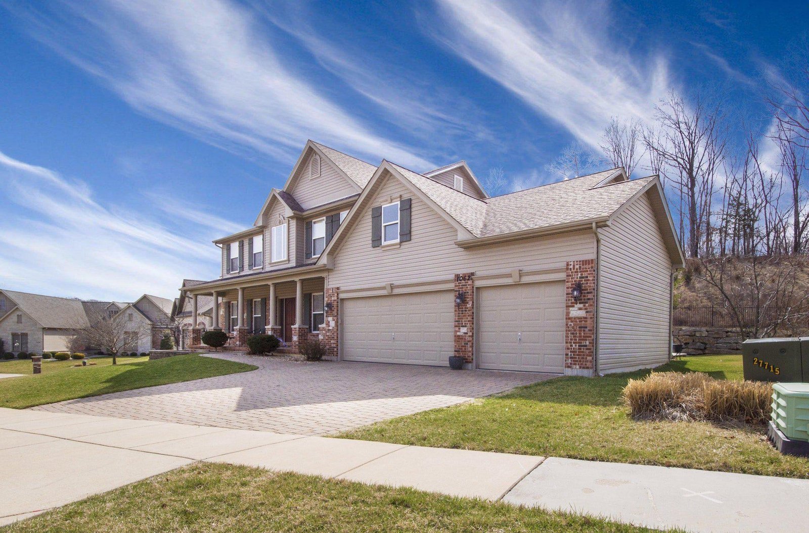 How to quickly edit the real estate images?