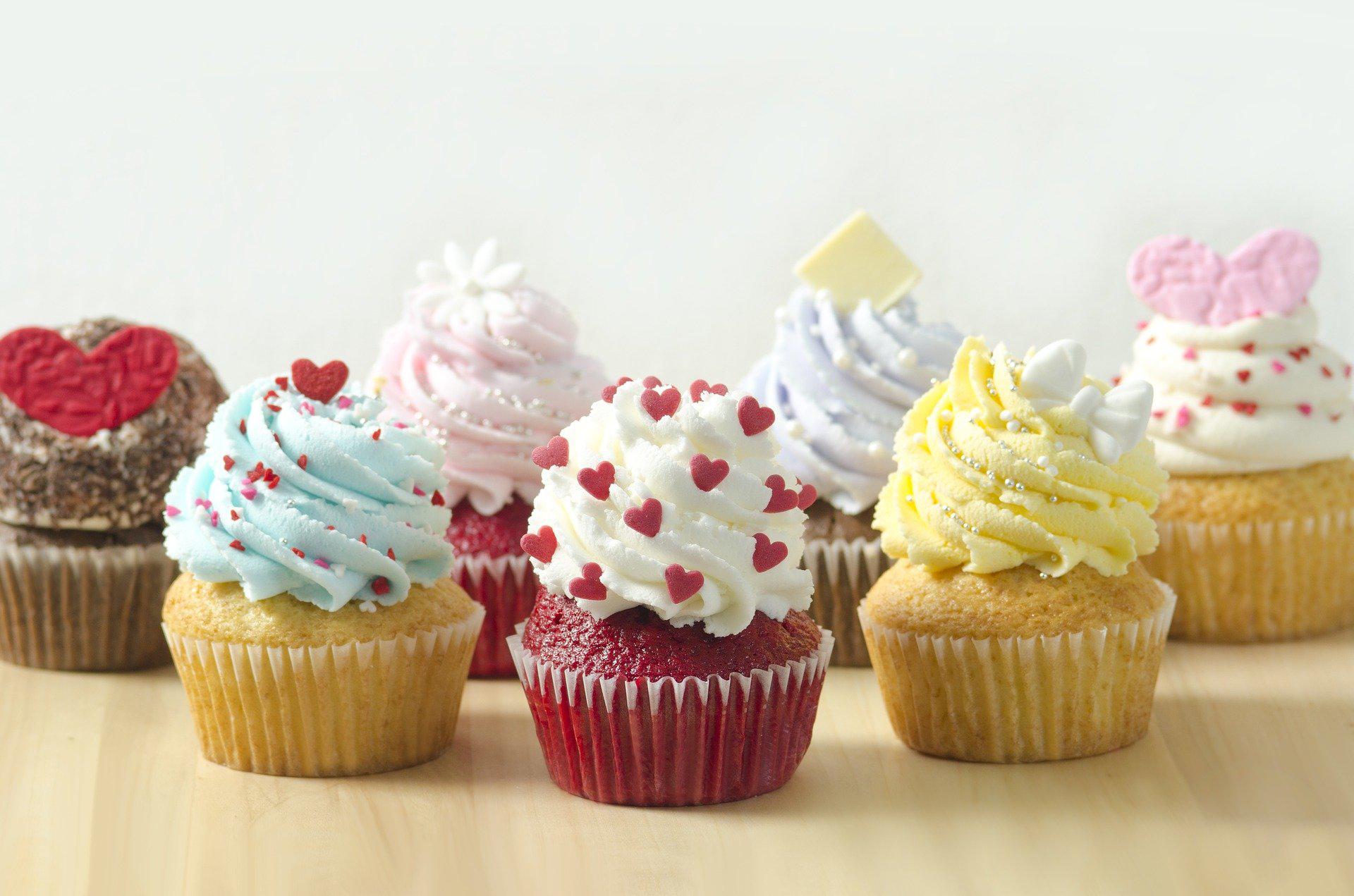 Can Buyers Get Custom Cakes Online?