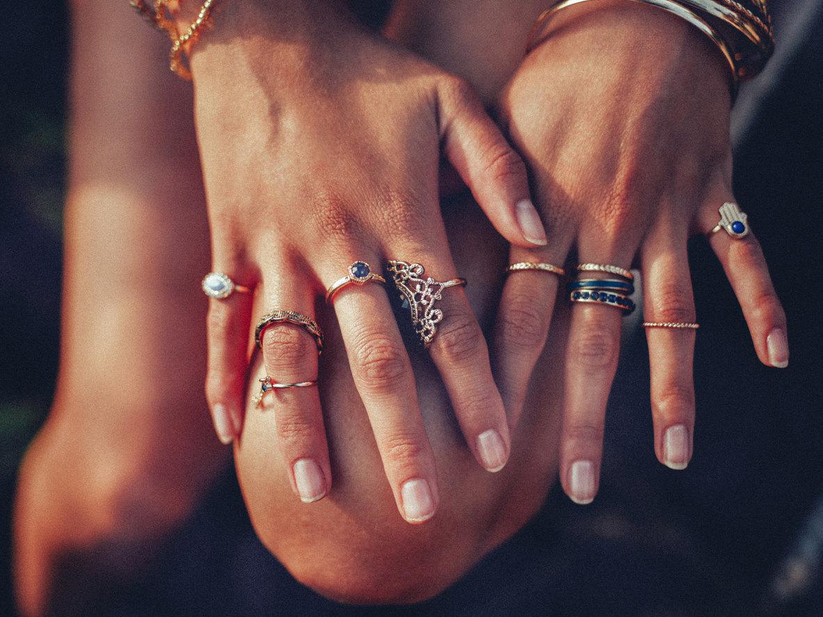 6 Stunning Gold Ring Designs for Women