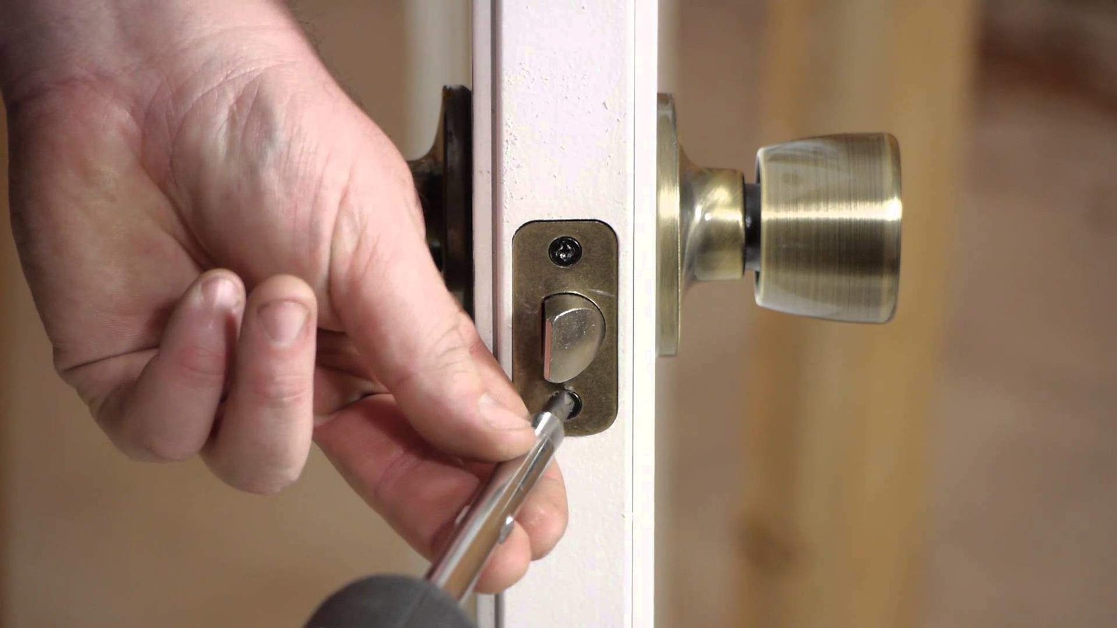Where to find a professional locksmith