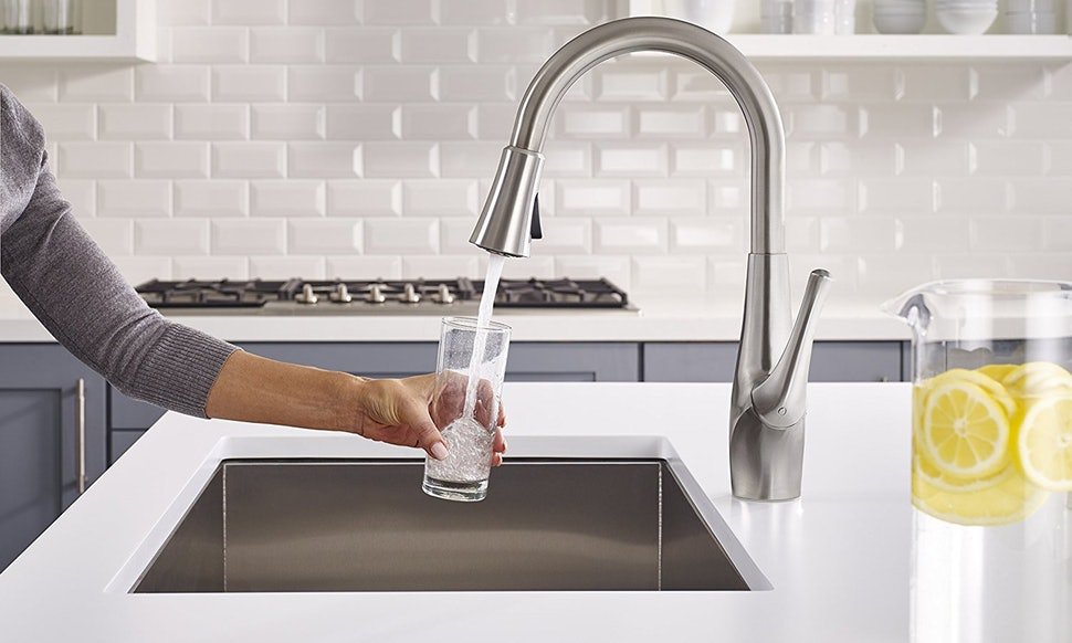 4 Points to think about when selecting a kitchen area faucet