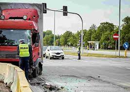 Hire a Lawyer After a Truck Accident